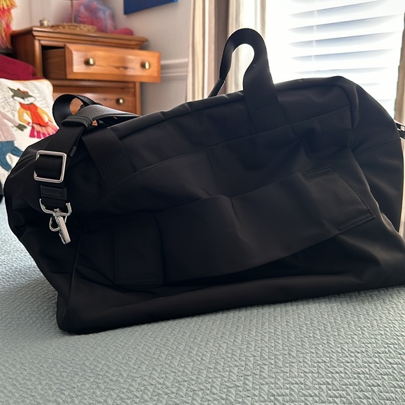 Tumi Corporate Collection Duffel Bag - Picture 8 of 14